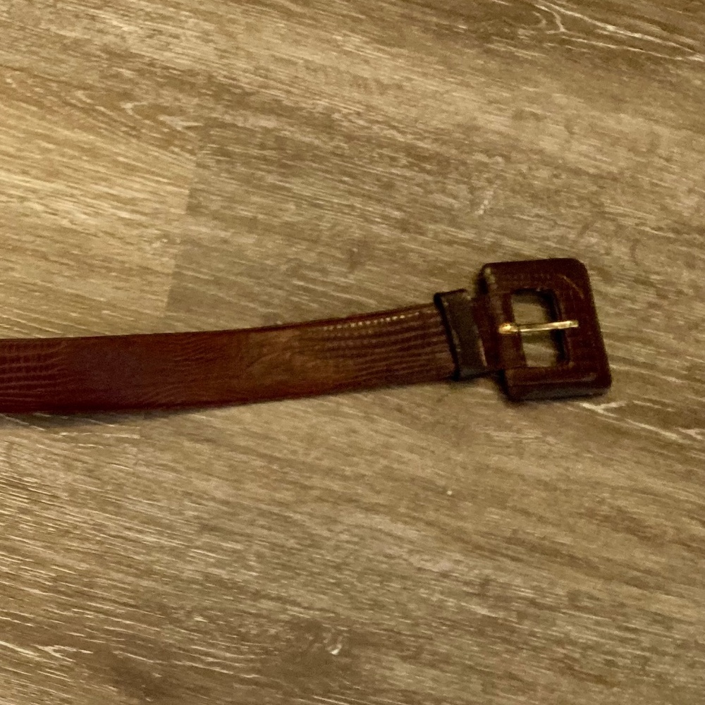 Brown-burgundy leather belt